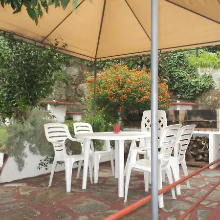 A Casa Da Fonte Muros